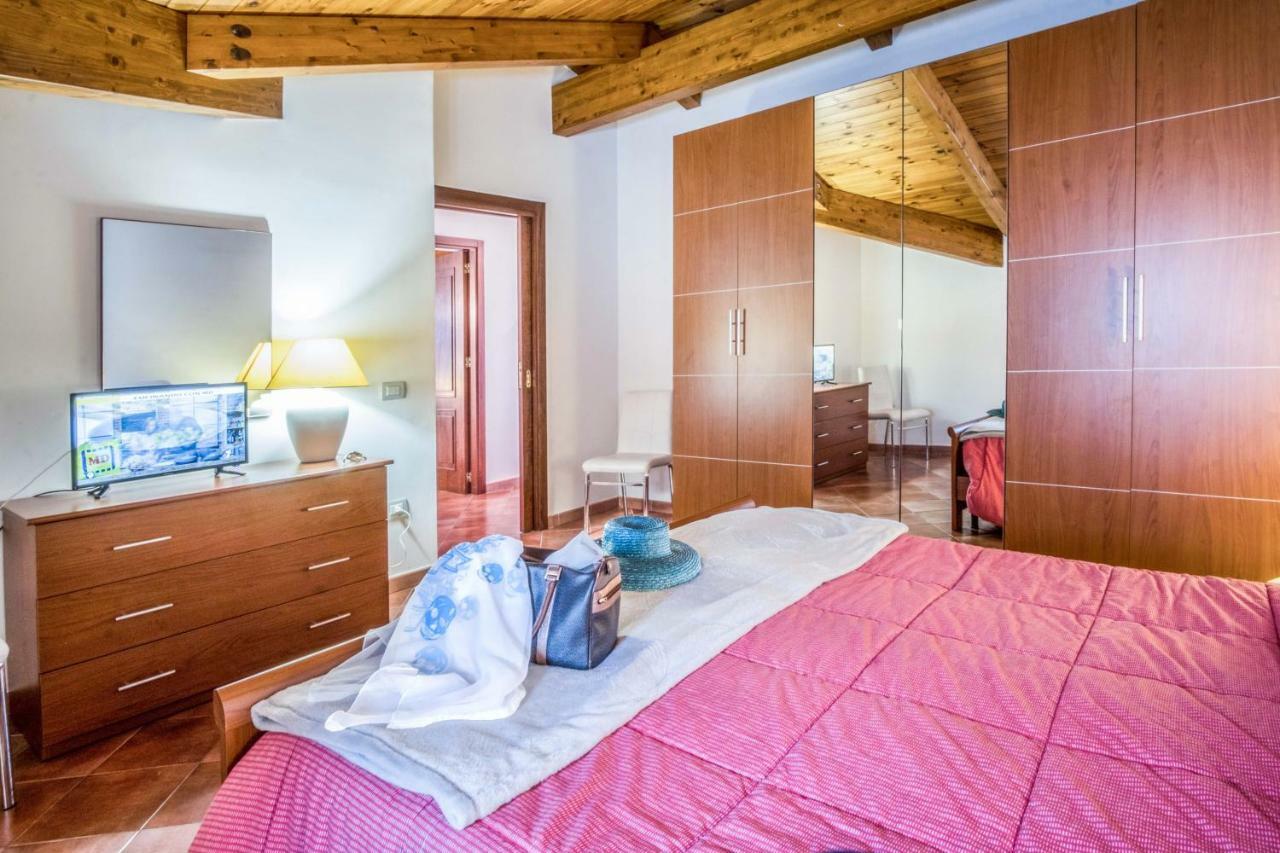Amore Rentals - Maison Palazzo Correale Sorrento Bagian luar foto
