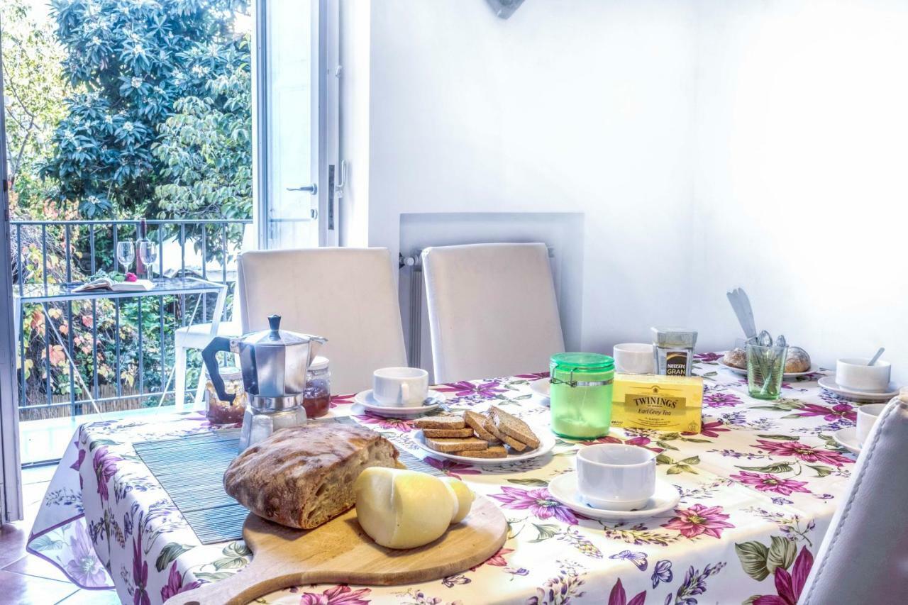Amore Rentals - Maison Palazzo Correale Sorrento Bagian luar foto